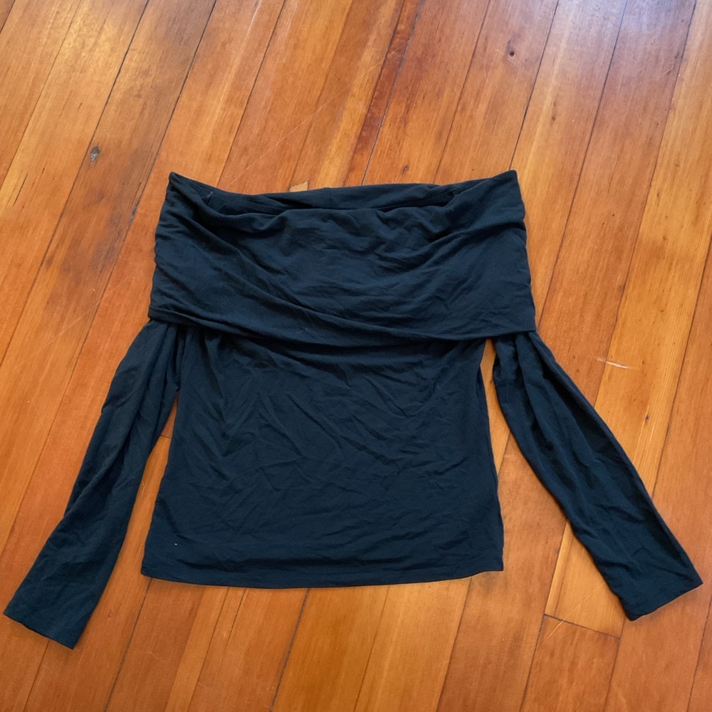 Babaton Black Off-Shoulder Blouse